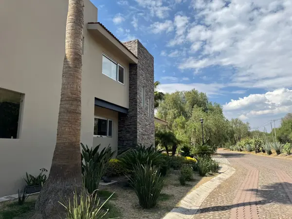 Casa en renta en Balvanera Polo y Country Club, Corregidora — foto 2 de 29