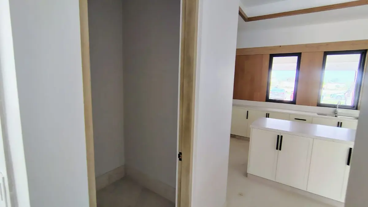Vista 4 de Casa con recámara en planta baja, terminada, en La Cava