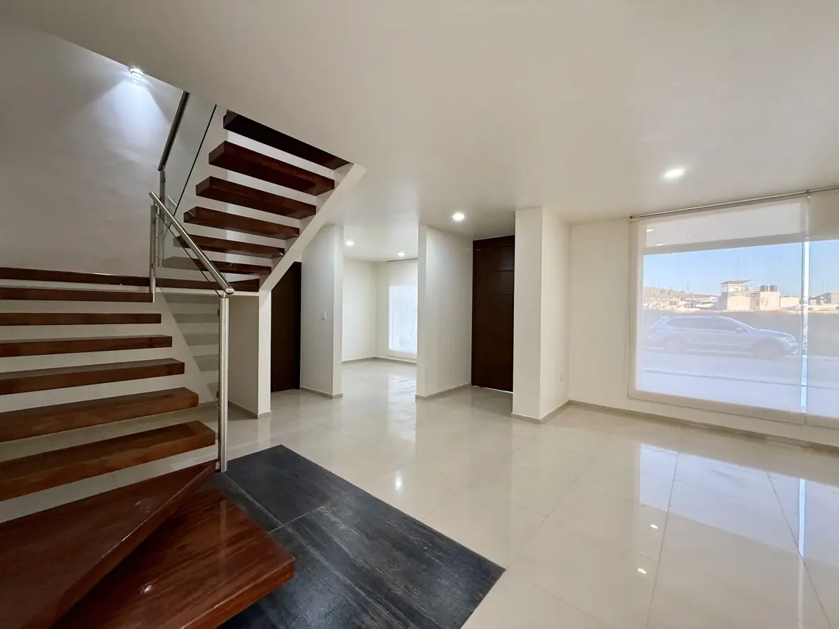 Casa en venta en El Portezuelo, Mineral de la Reforma — foto 1 de 24