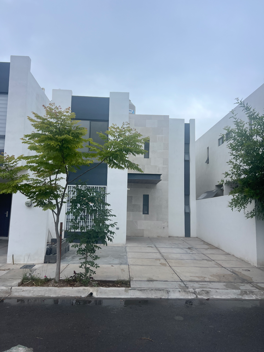 Casa en venta en Torrecillas y Ramones, Saltillo — foto 1 de 17