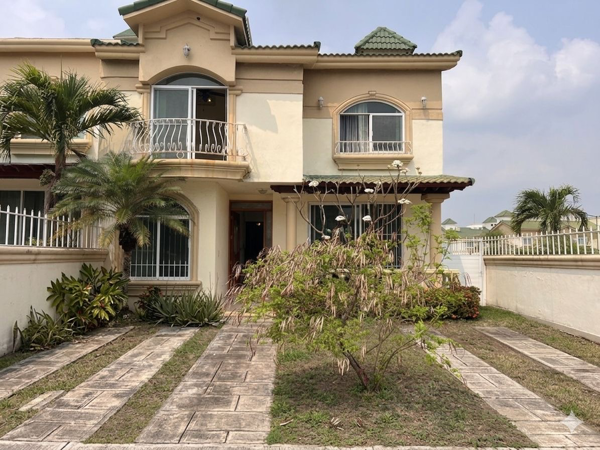 BONITA CASA EN VENTA