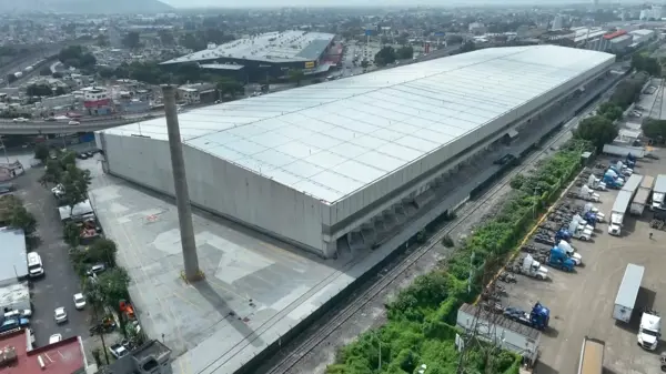 Gran nave industrial en renta en Tlanepantla — foto 1 de 12