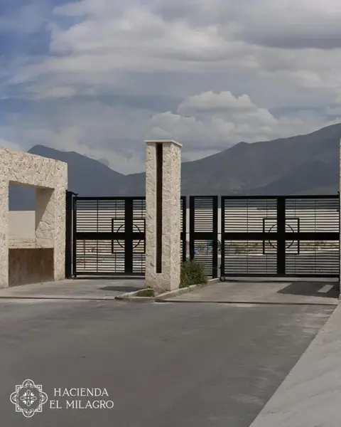Casa en venta en Jardines de los Bosques, Saltillo — foto 2 de 14