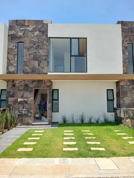 Casa en Venta en San Andrés Cholula: Espaciosa Residencia en Fraccionamiento Cerrado — foto 1 de 15