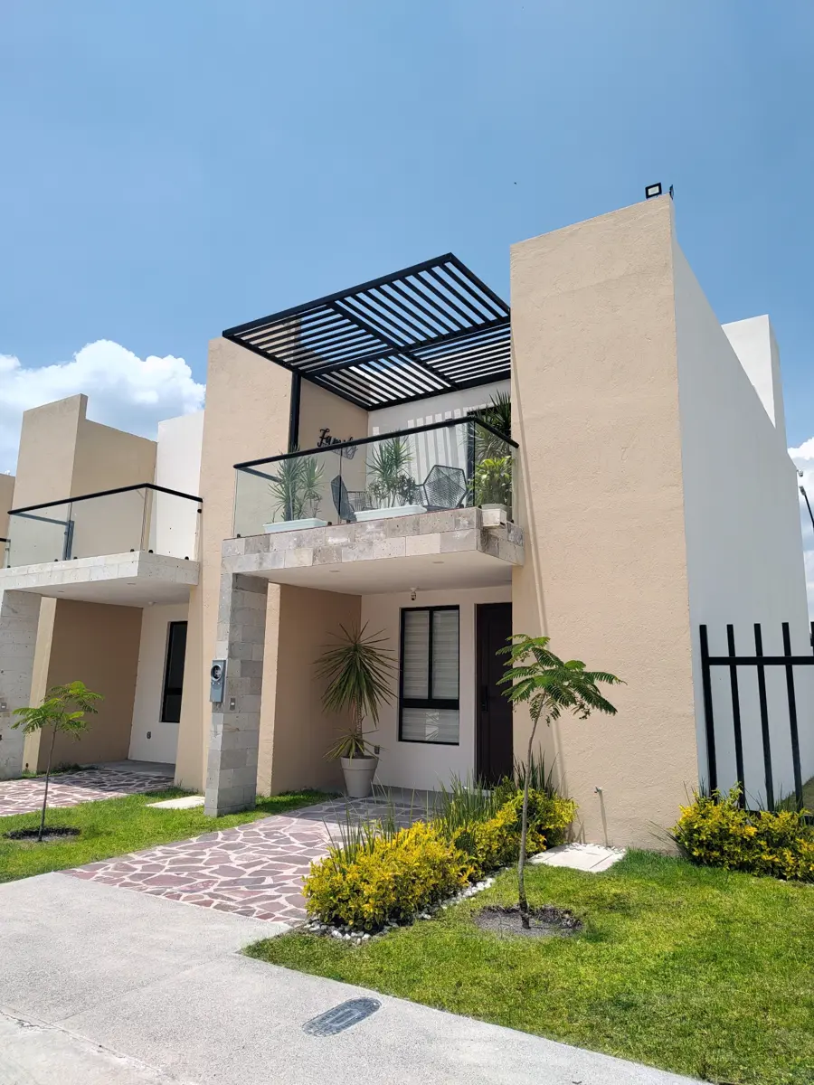 Casa en venta en Fuentes de Balvanera, Apaseo El Grande — foto 1 de 10