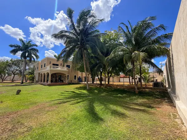 Casa en venta con 2,666m2 de terreno al norte de merida dzitya