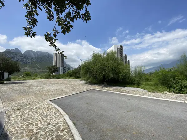 Terreno en venta en Residencial Cordillera, Santa Catarina — foto 3 de 10