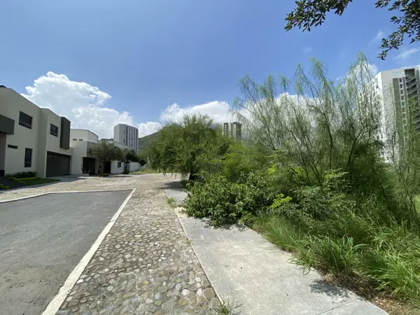 Terreno en venta en Residencial Cordillera, Santa Catarina — foto 3 de 12