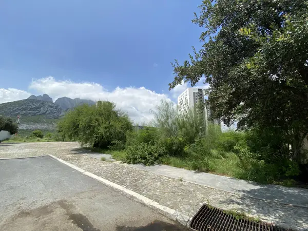Terreno en venta en Residencial Cordillera, Santa Catarina — foto 2 de 10