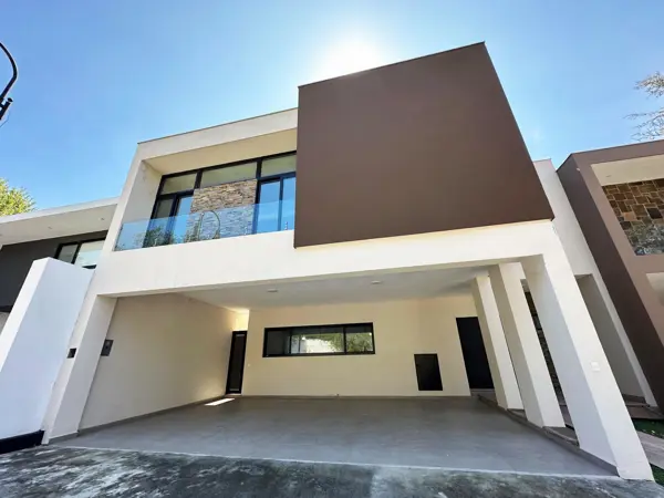 Casa en Venta la Joya Residencial Zona Carretera Nacional Monterrey