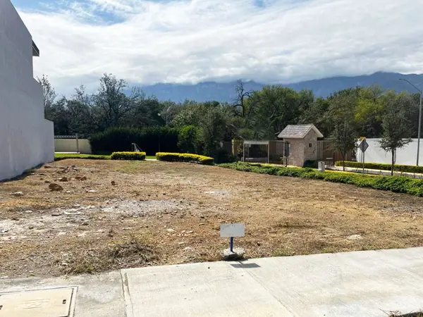 Terreno en venta en Fraccionamiento Catujanes, Monterrey — foto 2 de 8