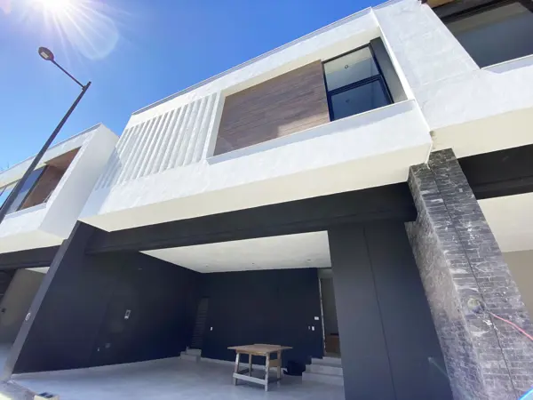 CASA EN VENTA BRISAS DEL VERGEL ZONA CARRETERA NACIONAL MONTERREY CASA EN VENTA BRISAS DEL VERGEL ZONA CARRETERA NACIONAL MONTERREY