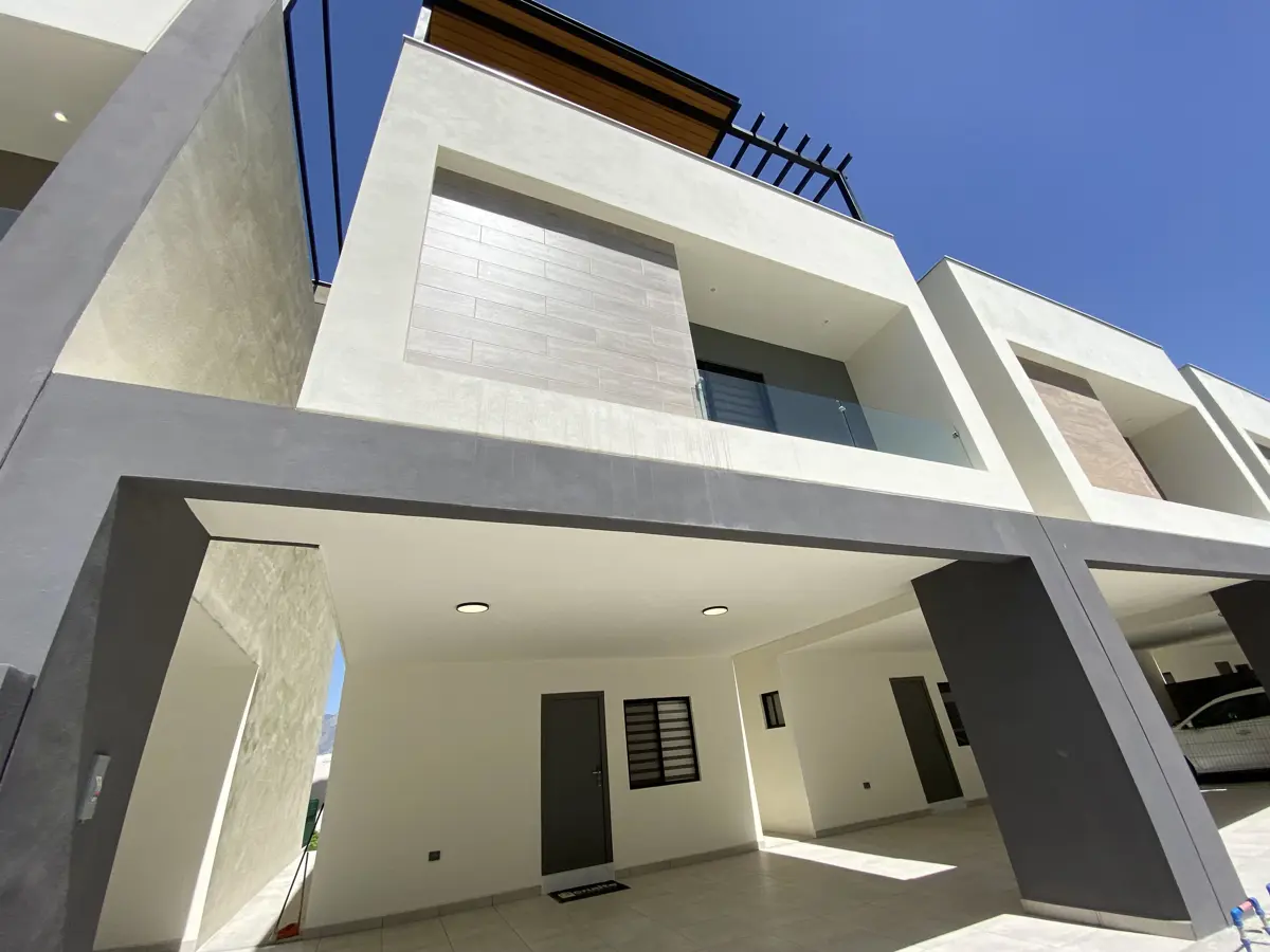 Casa en venta en Residencial Santuario, García — foto 1 de 23