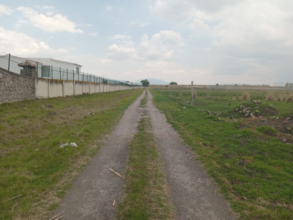 Terreno en venta en San Miguel Totocuitlapilco, Metepec — foto 2 de 3
