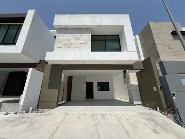 CASA EN VENTA EN LA ZONA DE DOMINIO CUMBRES GARCÍA CASA EN VENTA EN LA ZONA DE DOMINIO CUMBRES GARCÍA
