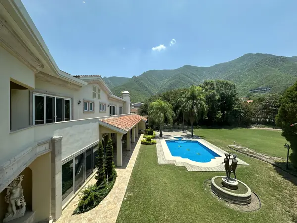 CASA EN VENTA LAS MISIONES ZONA CARRETERA NACIONAL SANTIAGO