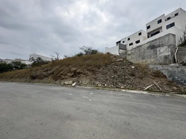 TERRENO RESIDENCIAL EN VENTA ALAMO SUR ZONA CARRETERA NACIONAL SANTIAGO