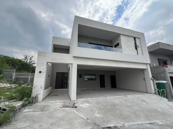 Casa en Venta Pedregal de la Montaña Zona Carretera Nacional Monterrey