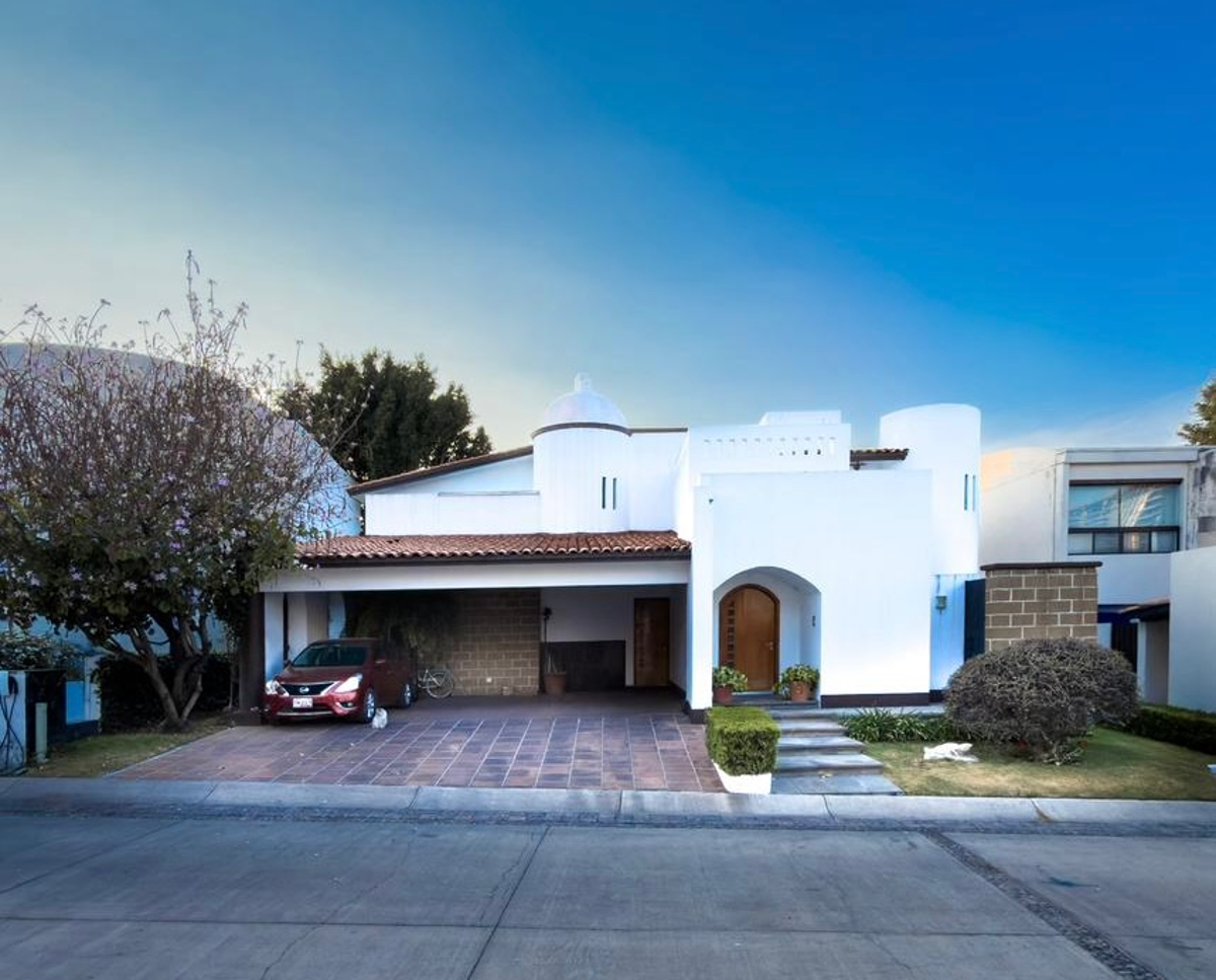Casa en venta en La Vista Contry Club, San Andrés Cholula — foto 1 de 24