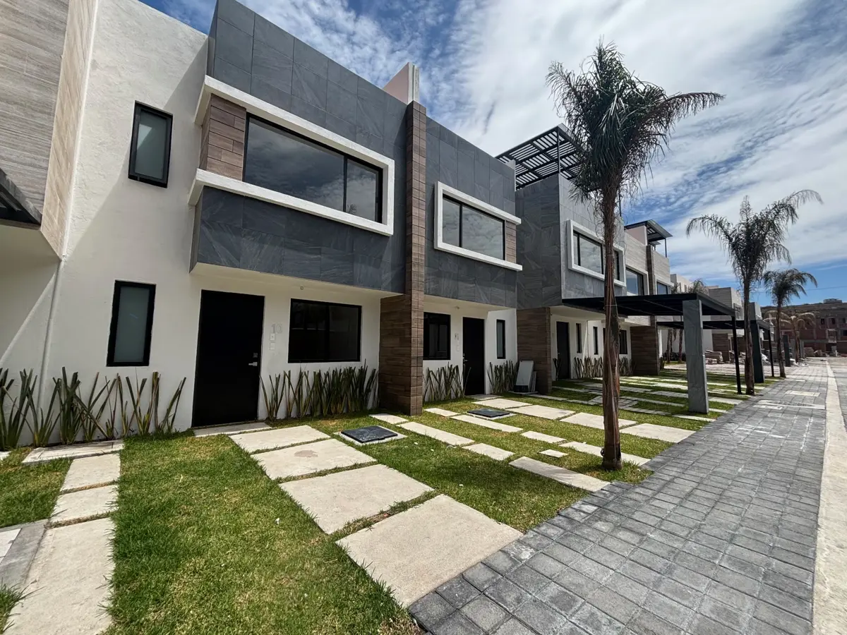 Casa en venta en Lomas de Angelópolis, San Andrés Cholula — foto 1 de 19