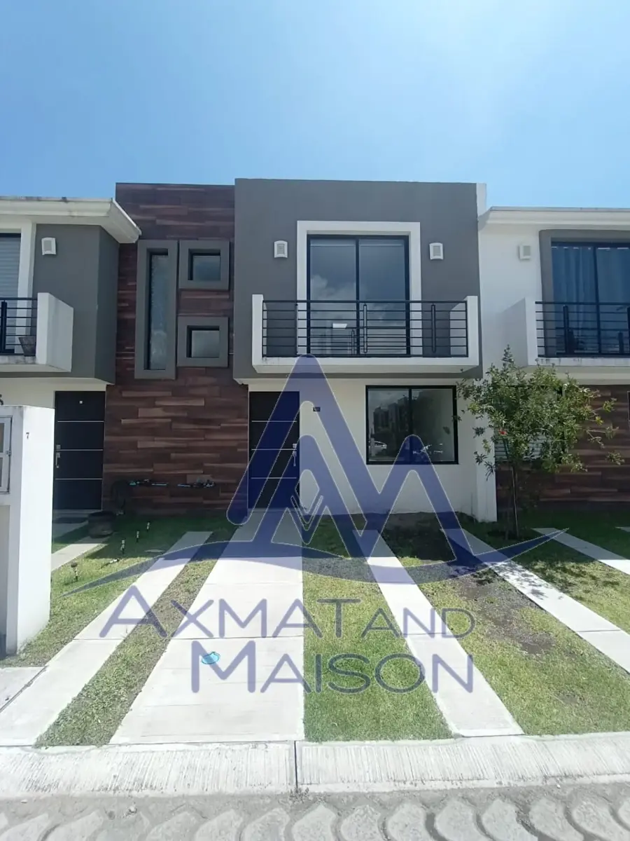 Casa en venta en San Francisco Ocotlán (Ocotlán), Coronango — foto 1 de 16