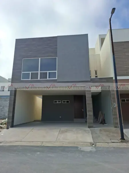 Casa en venta en Santoral, García — foto 2 de 10