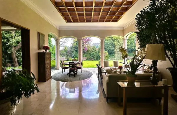 Casa en venta en Bosques de las Lomas, Cuajimalpa de Morelos — foto 2 de 30