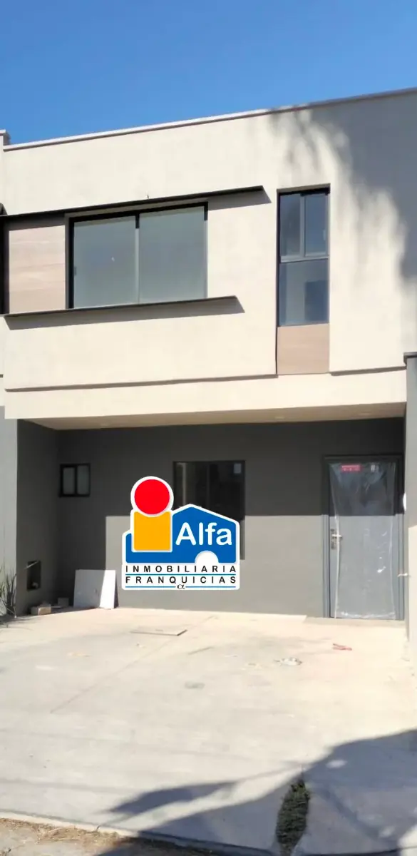Casa en venta en Puerta de la Laguna, Tepic — foto 1 de 12