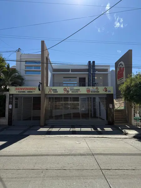 LOCAL COMERCIAL EN RENTA DE 220 M2 EN COLONIA GUADALUPE EN CULIACAN SINALOA