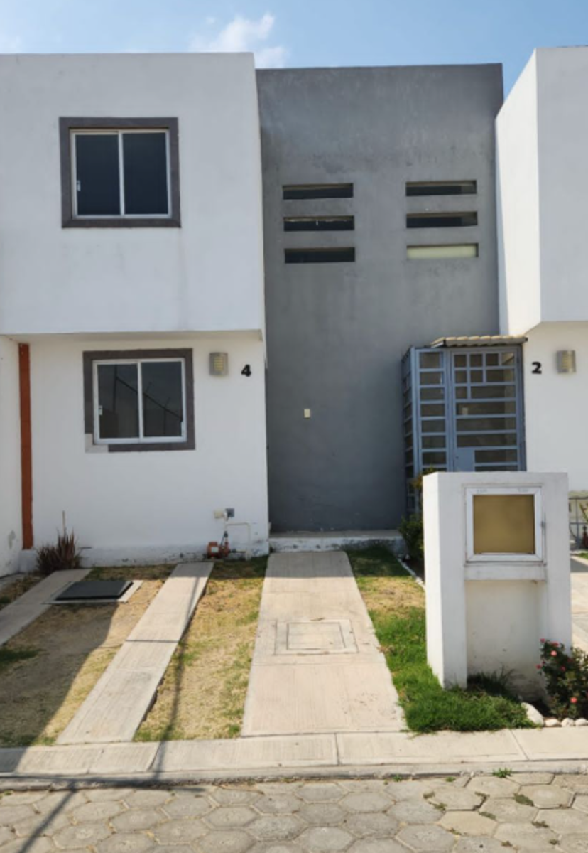 Casa en venta en San Francisco Ocotlán (Ocotlán), Coronango — foto 1 de 12
