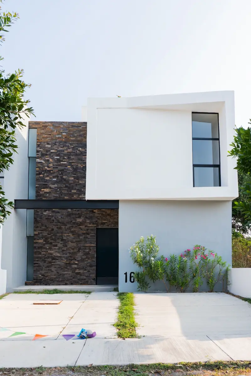 Casa en venta en San Ángel Residencial, Colima — foto 1 de 27