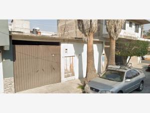 Casa en venta en Juarez Pantitlan, Nezahualcóyotl — foto 2 de 18