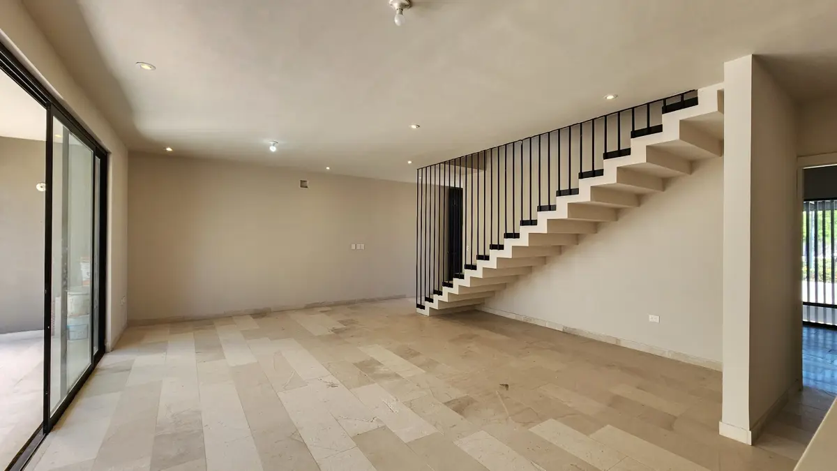 Vista 5 de Casa en Venta en El Cortijo con Recámara en Planta Baja