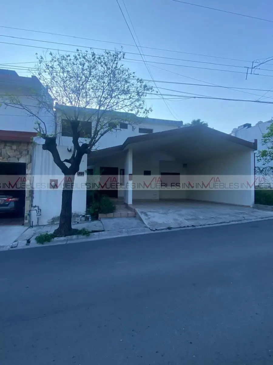 Casa en renta en Colinas de San Jeronimo, Monterrey — foto 1 de 35