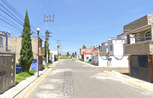 Casa en venta en Los Sauces V, Toluca — foto 3 de 11