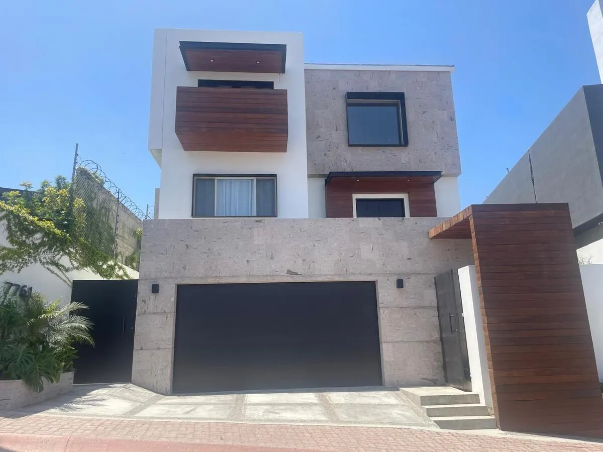 Casa en venta en Cumbres de Juarez, Tijuana — foto 1 de 15