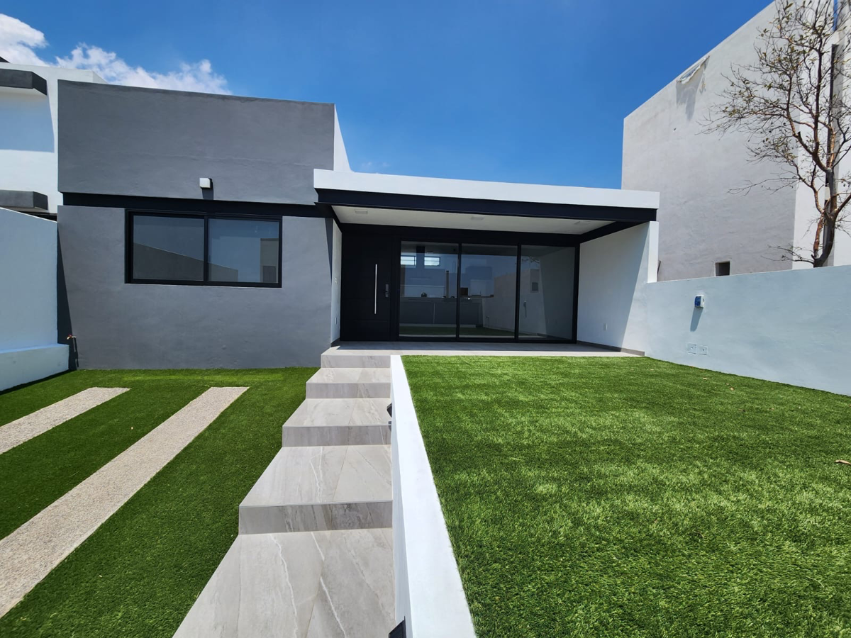 Casa en venta en Lomas de Cortes, Cuernavaca — foto 1 de 15