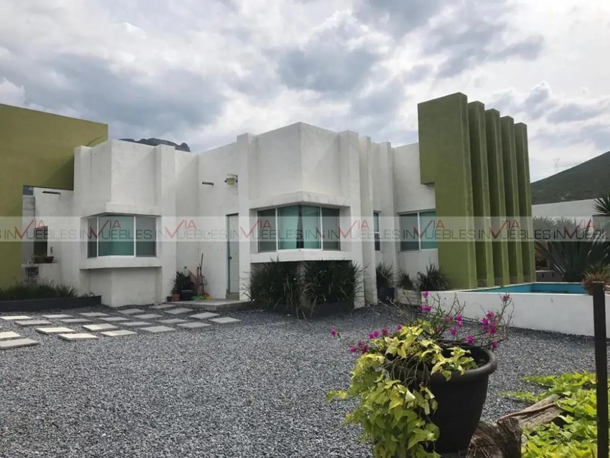 Casa en venta en Rinconada, García — foto 1 de 9