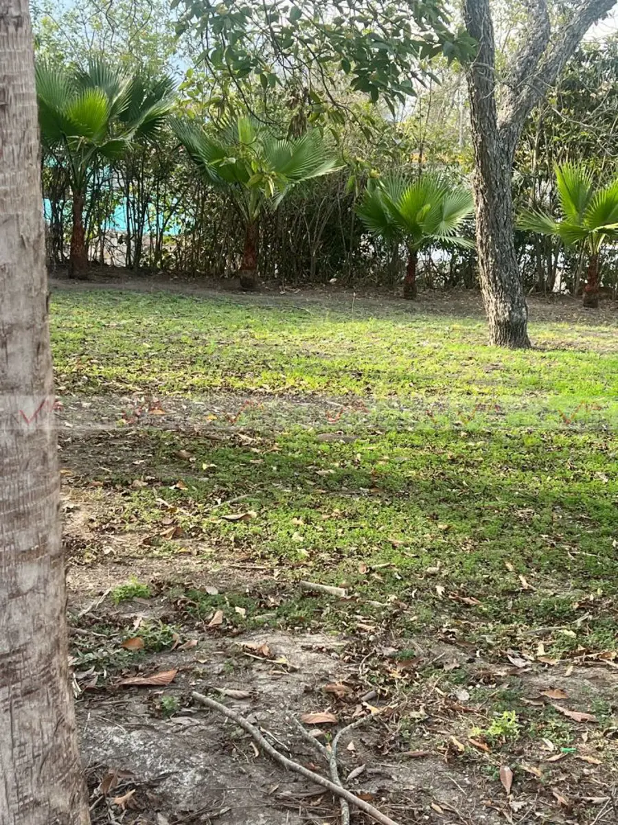 Casa en venta en Jardines de Santiago, Santiago — foto 1 de 10