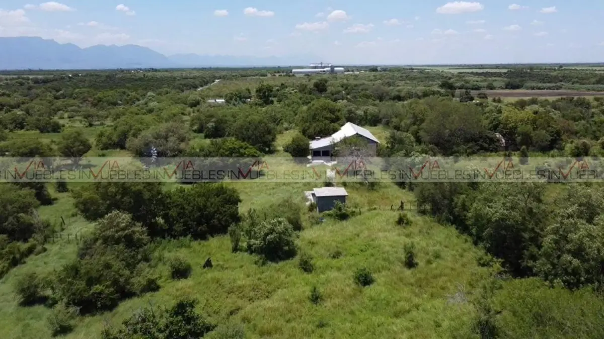 Casa en venta en Congregación Calles, Montemorelos — foto 1 de 15