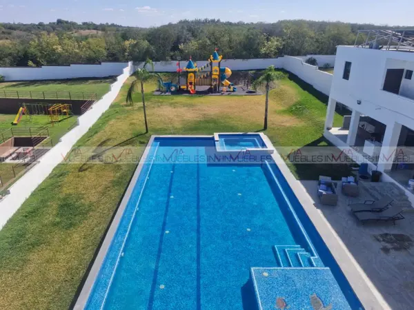 Casa en venta en Congregación Calles, Montemorelos — foto 2 de 28