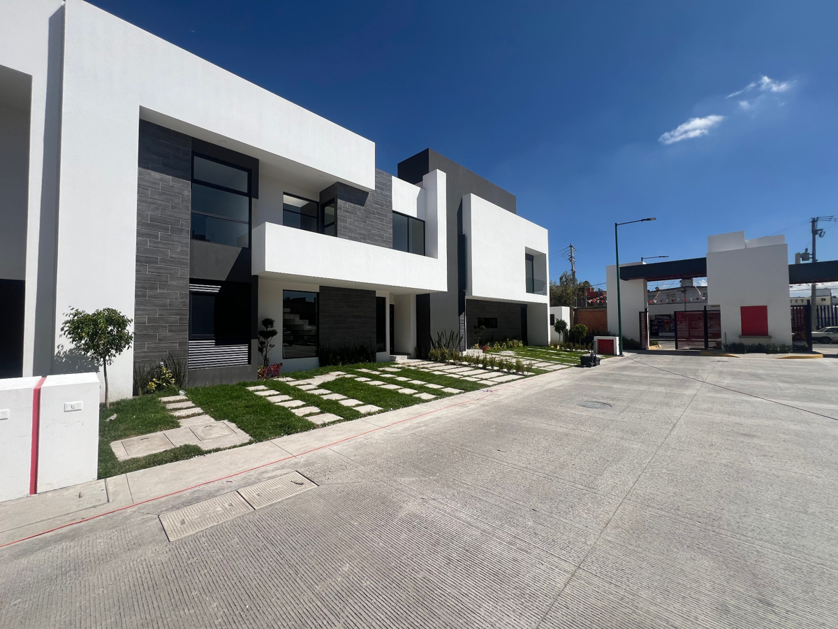 Casa en venta en Metepec Centro, Metepec — foto 1 de 25
