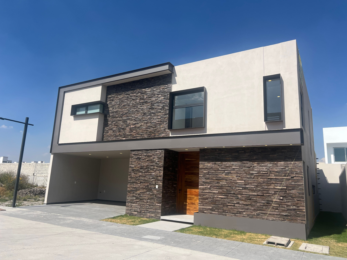 Casa en venta en Llano Grande (El Salitre), Metepec — foto 1 de 27