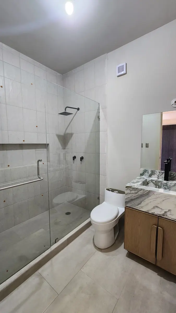 Vista 4 de Casa en Venta en El Cortijo con Recámara en Planta Baja