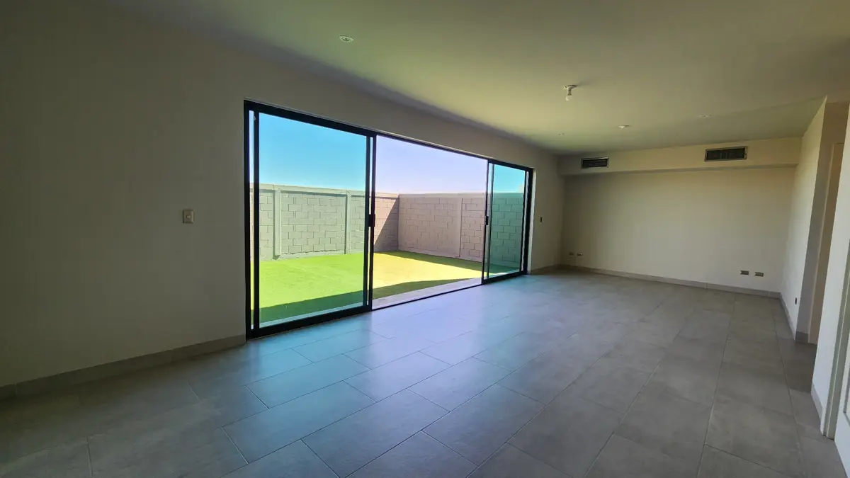 Vista 5 de Casa en Venta en El Cortijo con Recámara en Planta Baja