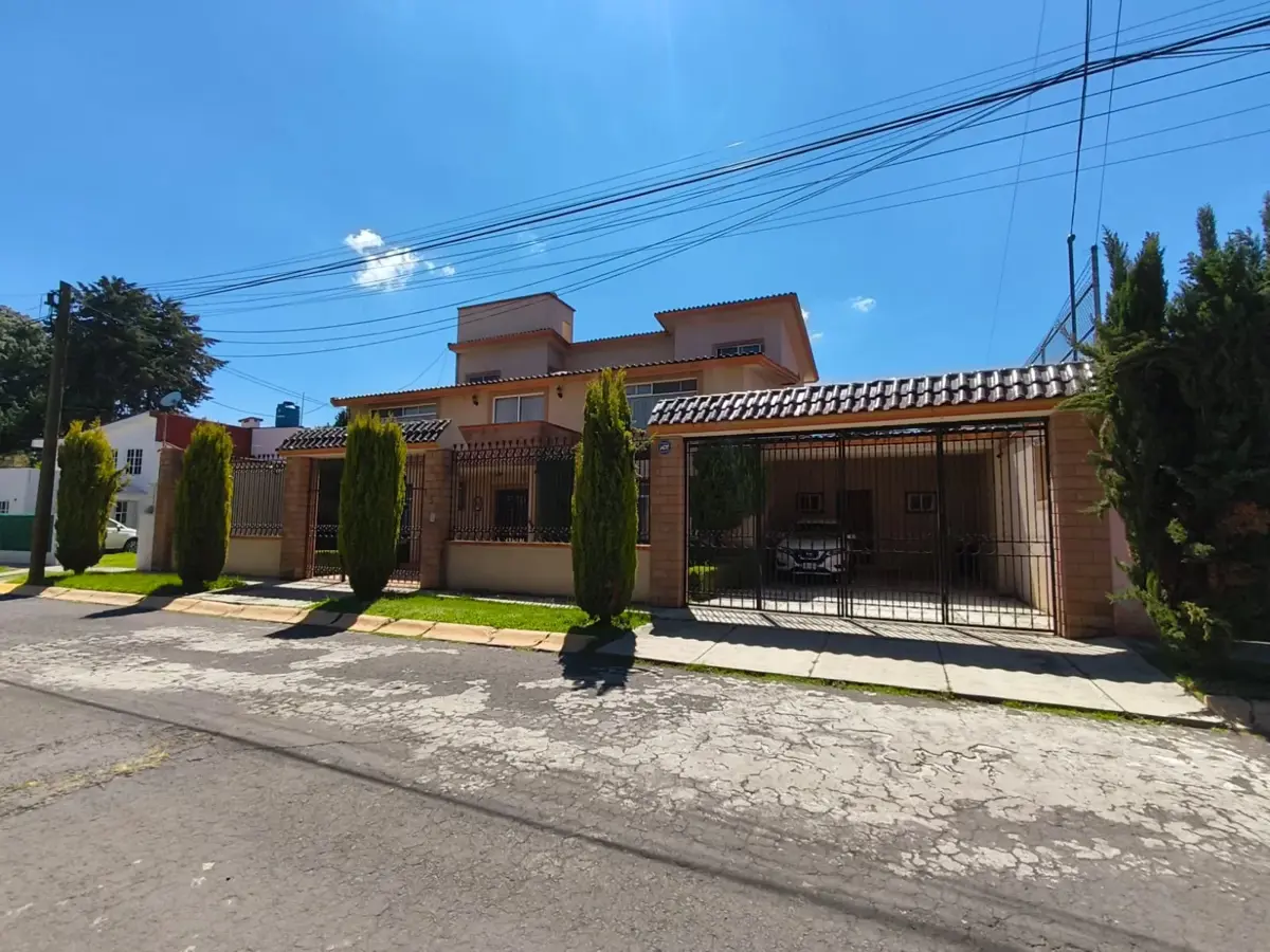 Casa en venta en La Virgen, Metepec — foto 1 de 44