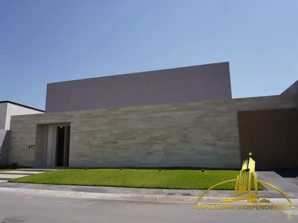 Casa en venta en La Rioja, Saltillo — foto 2 de 25