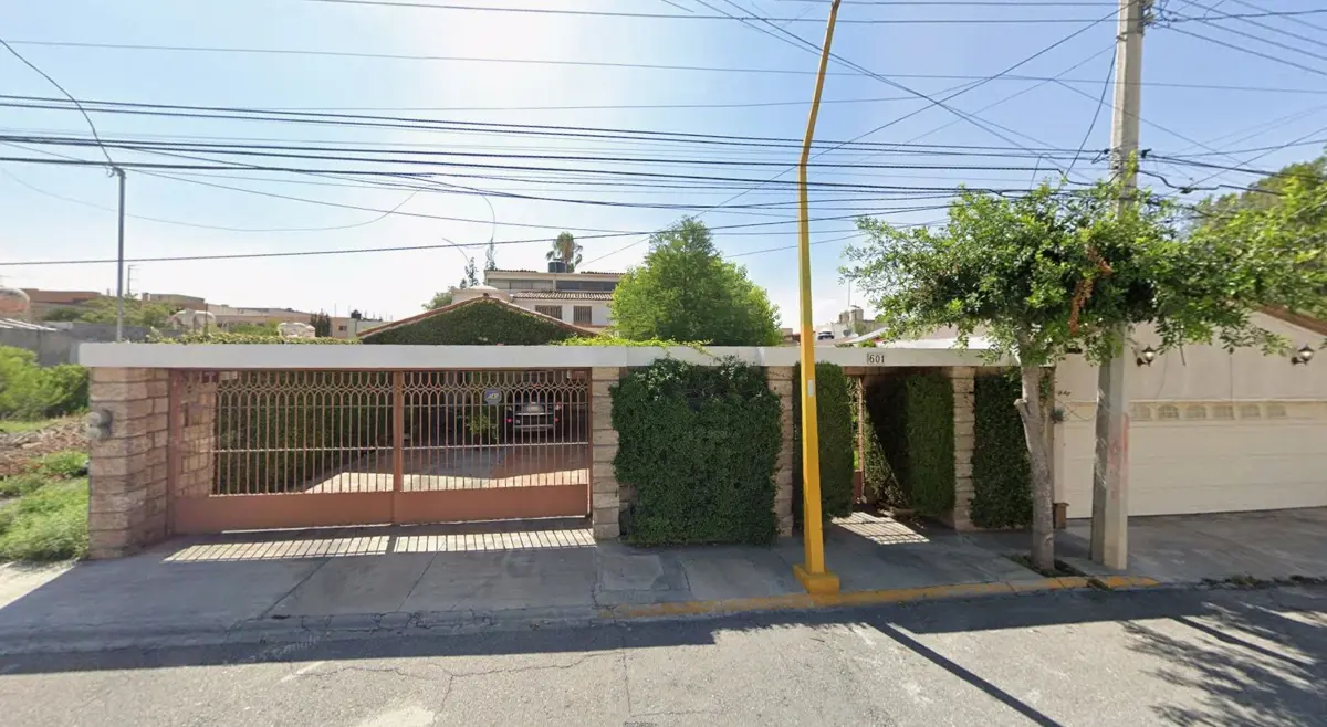 Casa en venta en Latinoamericana, Saltillo — foto 1 de 12