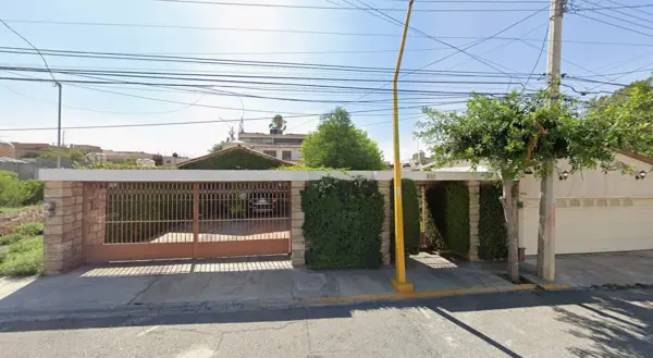 CASA EN VENTA EN LATINOAMERICANA, SALTILLO, COAHUILA.