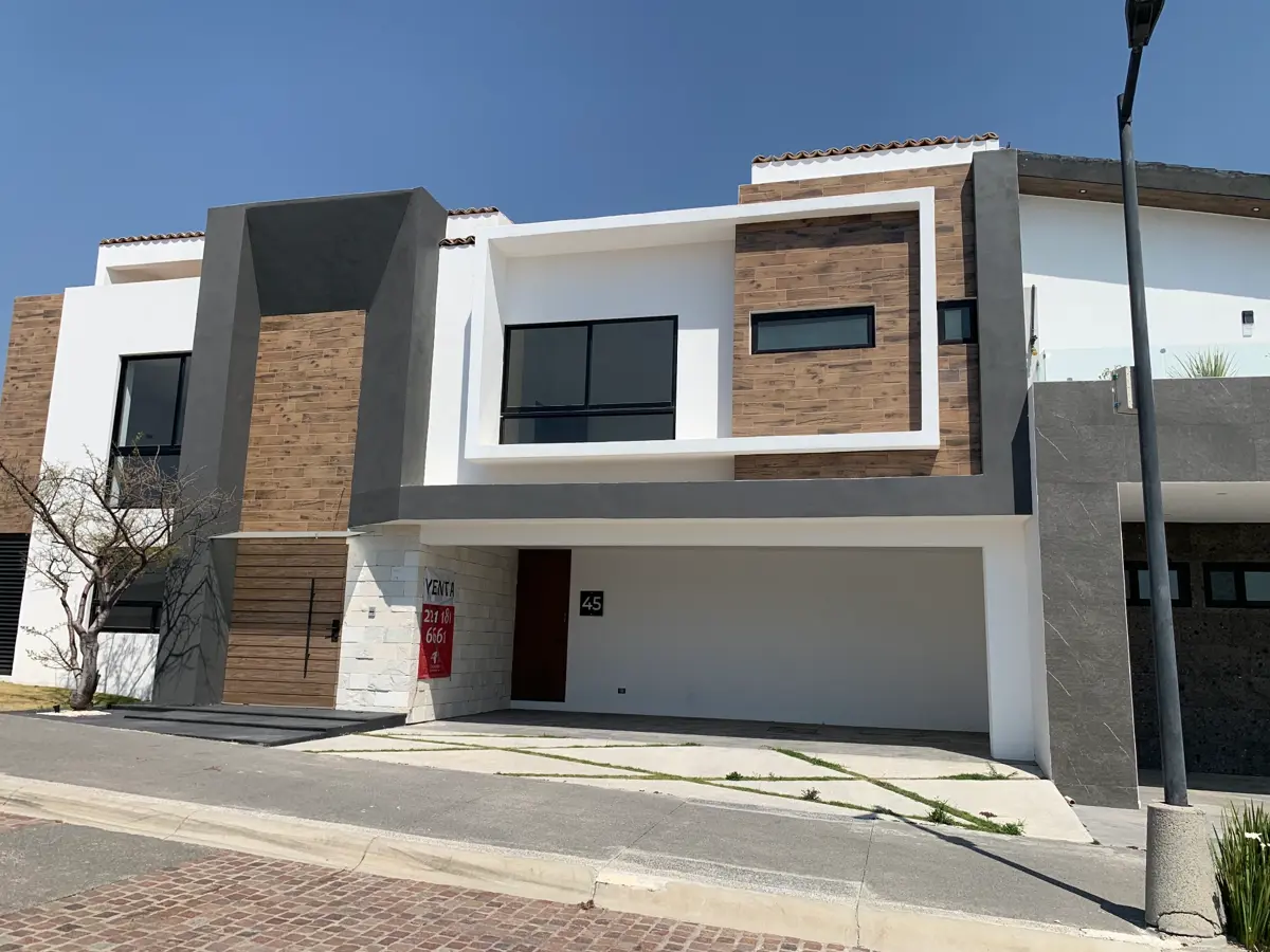 Casa en venta en Lomas de Angelópolis, San Andrés Cholula — foto 1 de 42